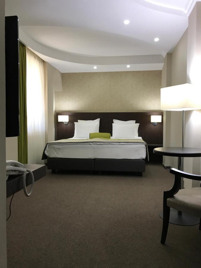 Hotel Alex 加拉茨 外观 照片